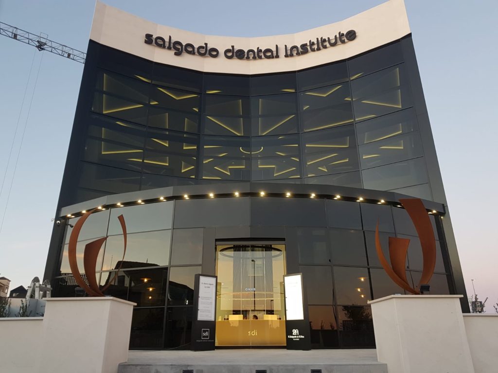 Salgado Dental Institute